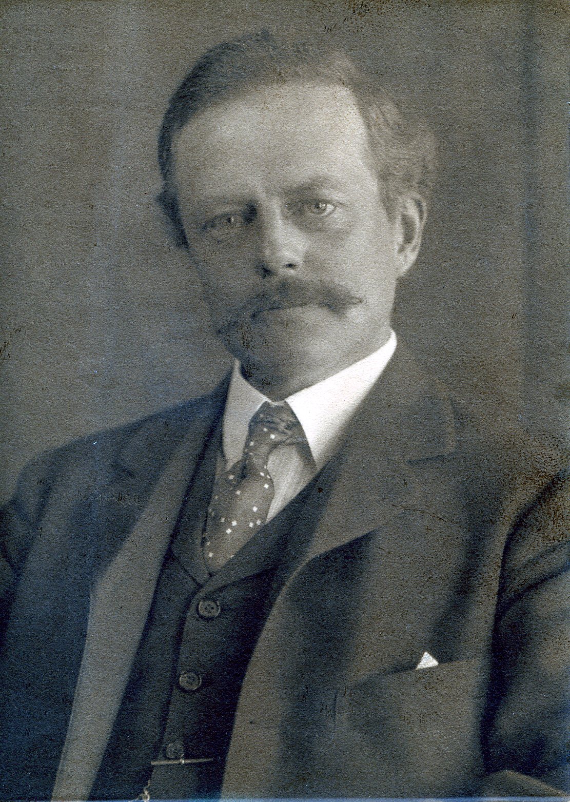 Member portrait of Edward K. Dunham